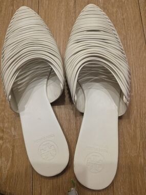 Women's White Pointed Slip-On Mules with Twisted Strap Detail
